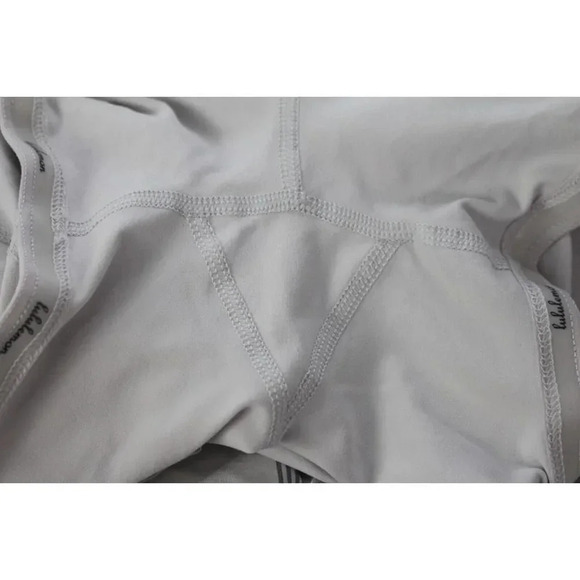 ladies lululemon skort no size believe to be XS - Picture 8 of 8